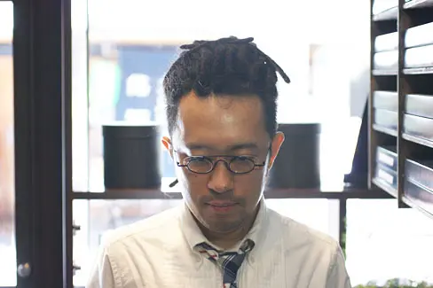 テオ Theo｜azaza 52 ブルー｜『誠眼鏡店』上質なメガネの買取・販売 